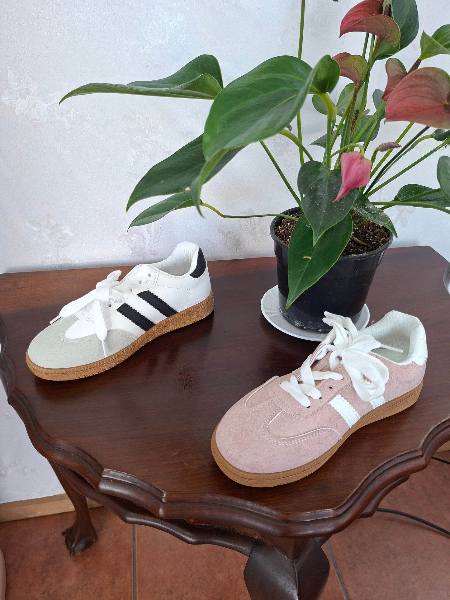 White & Grey Lace Tekkies