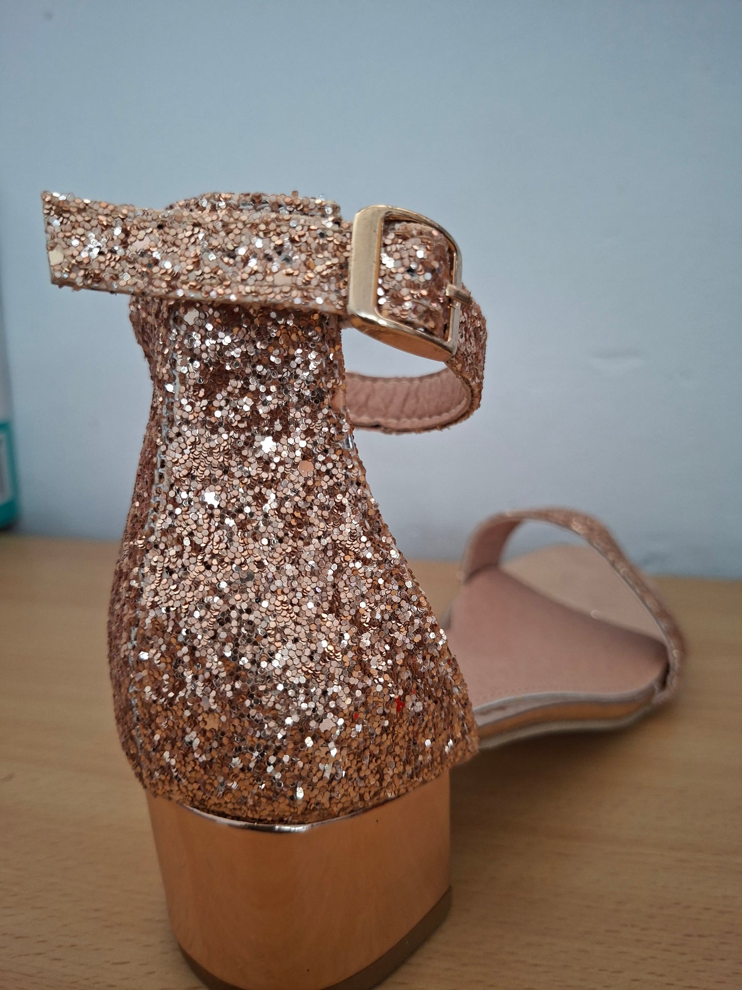 Rosegold flat shoe