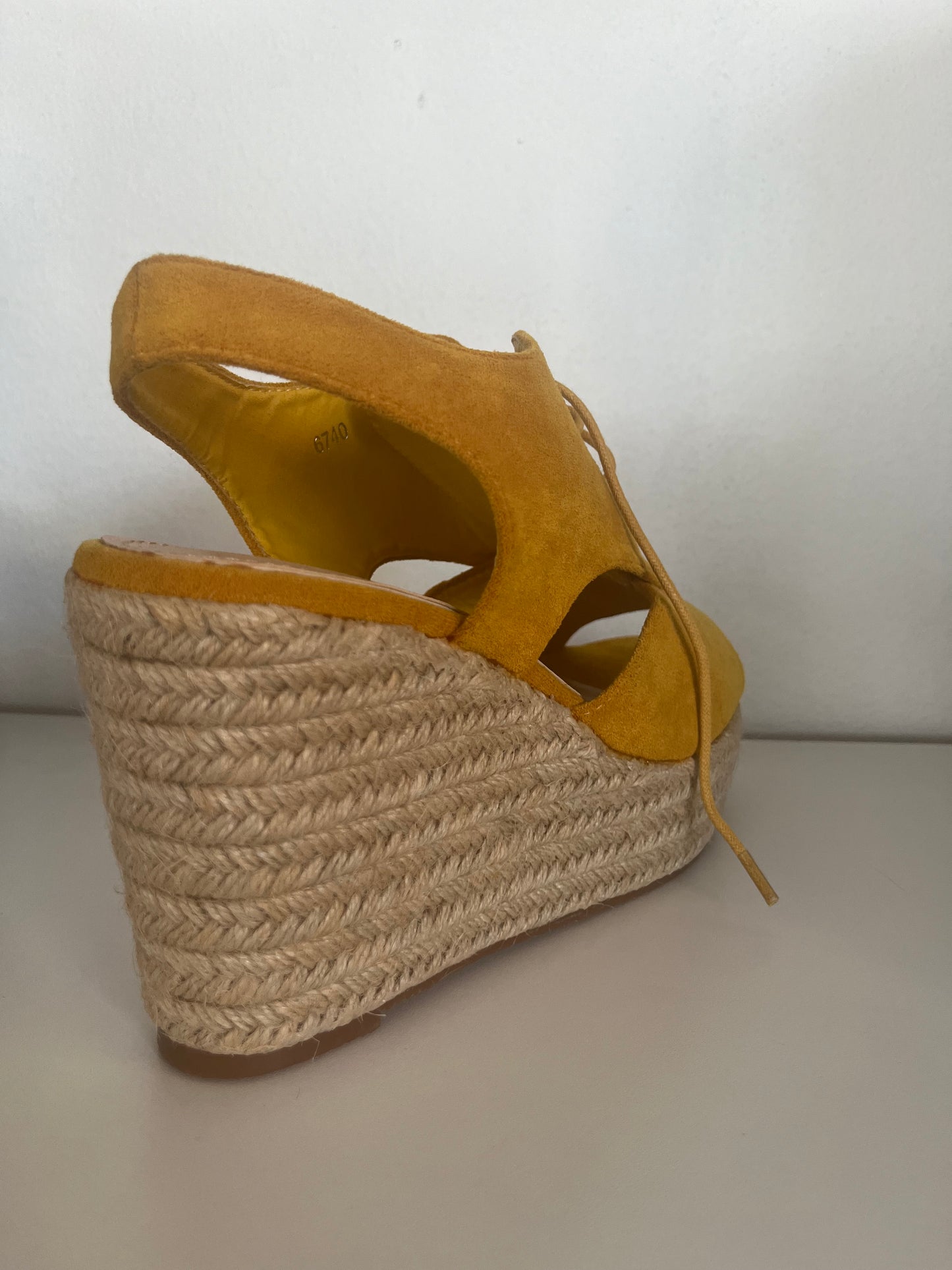 Yellow wedge
