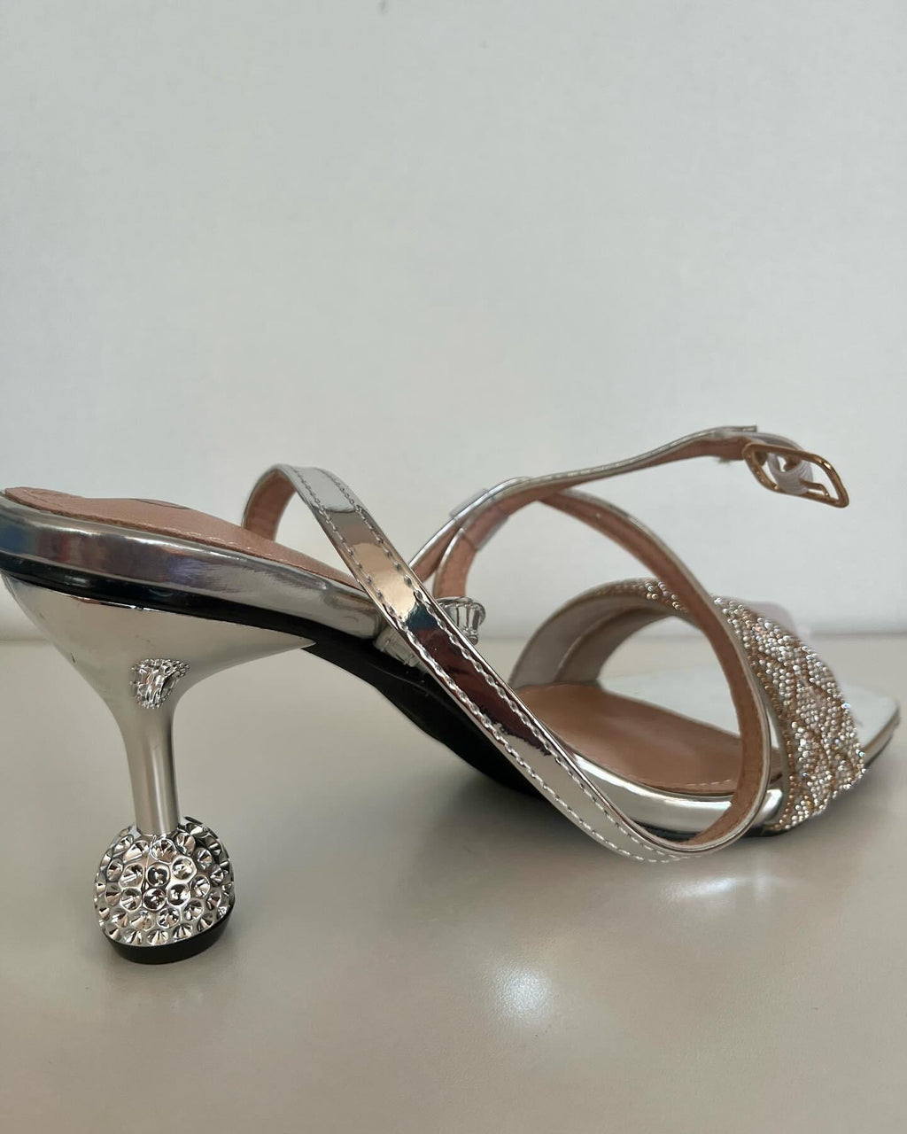 Silver heel