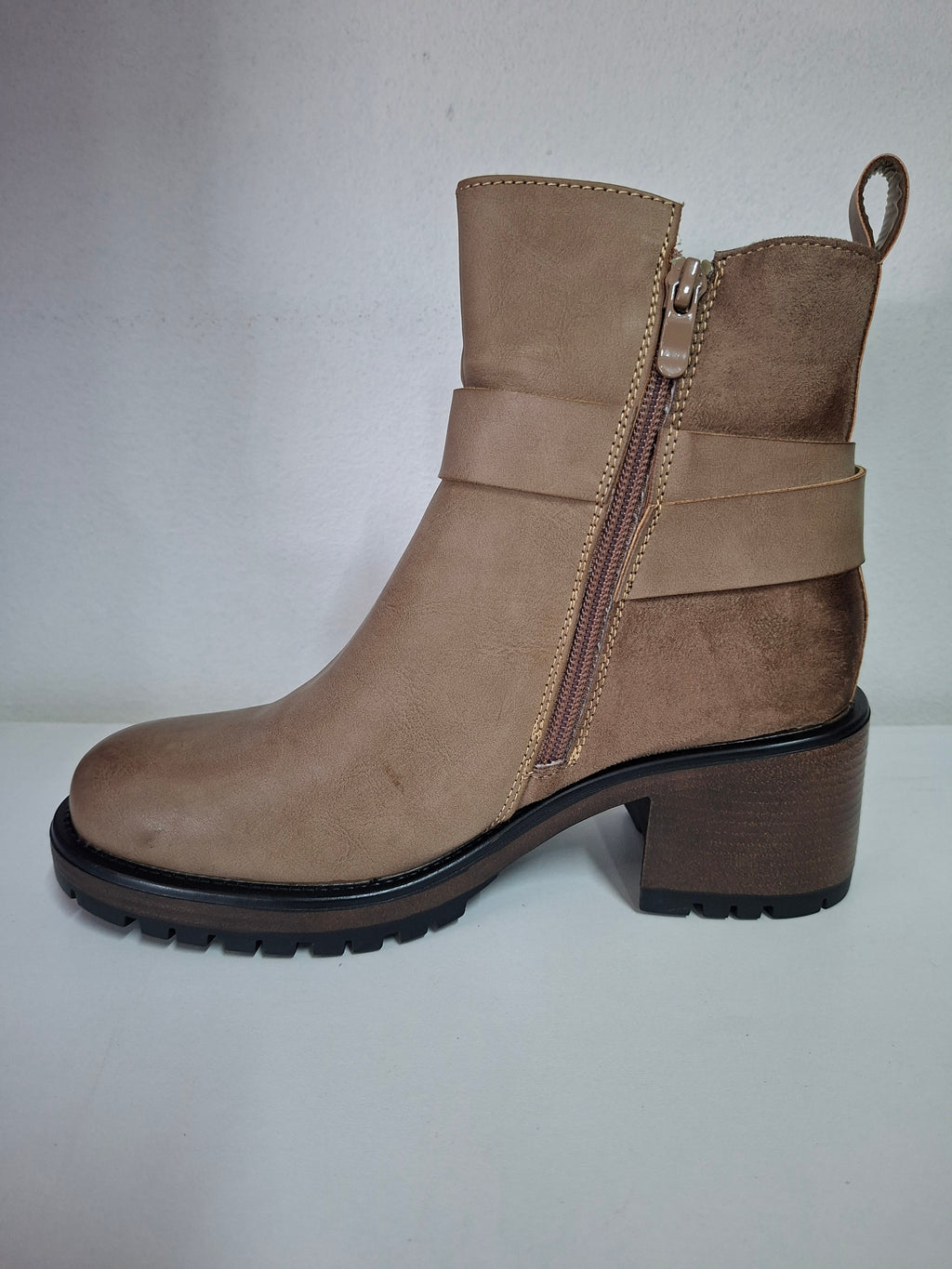 Camel Boot