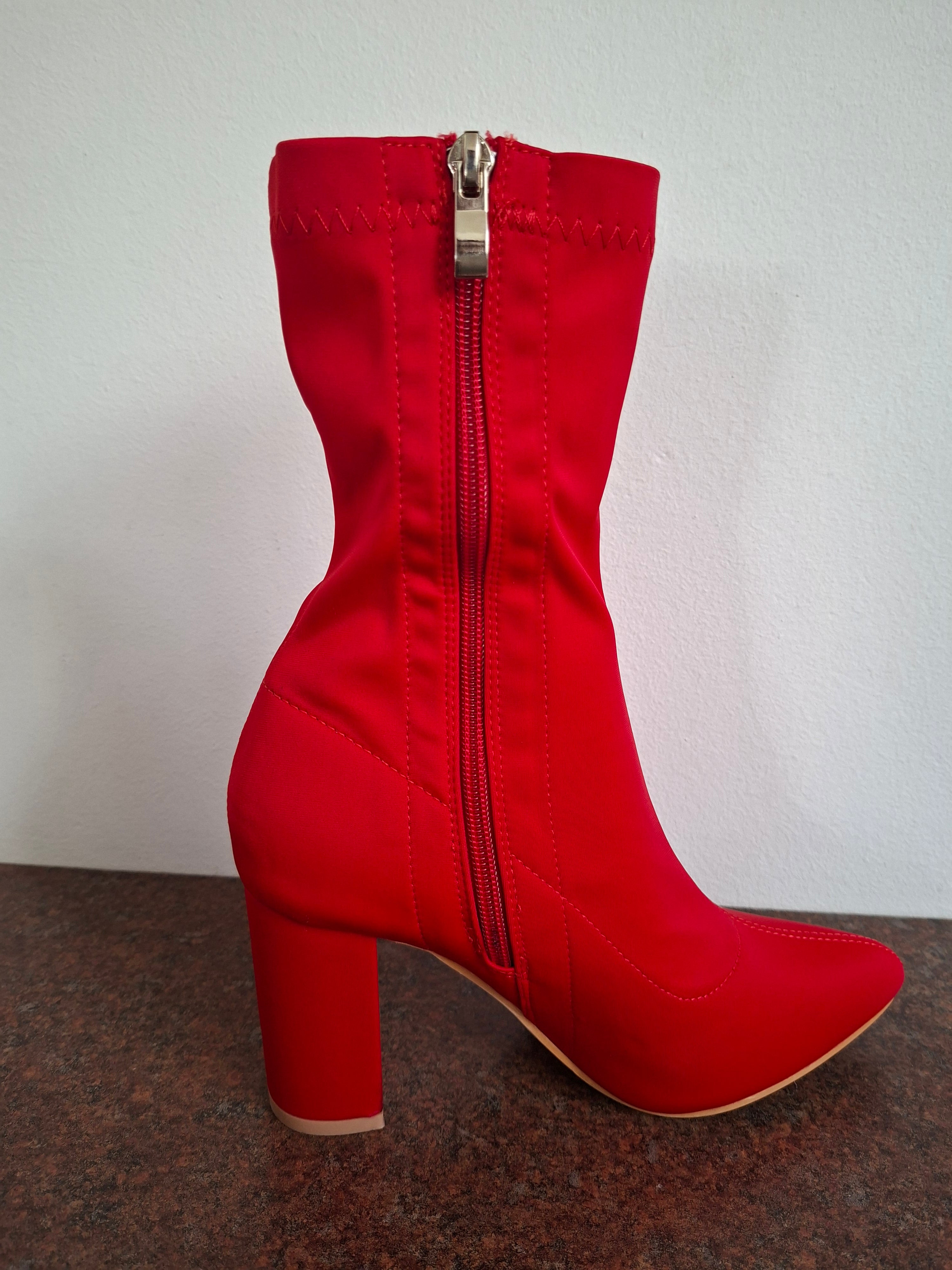Red Pointer Boot
