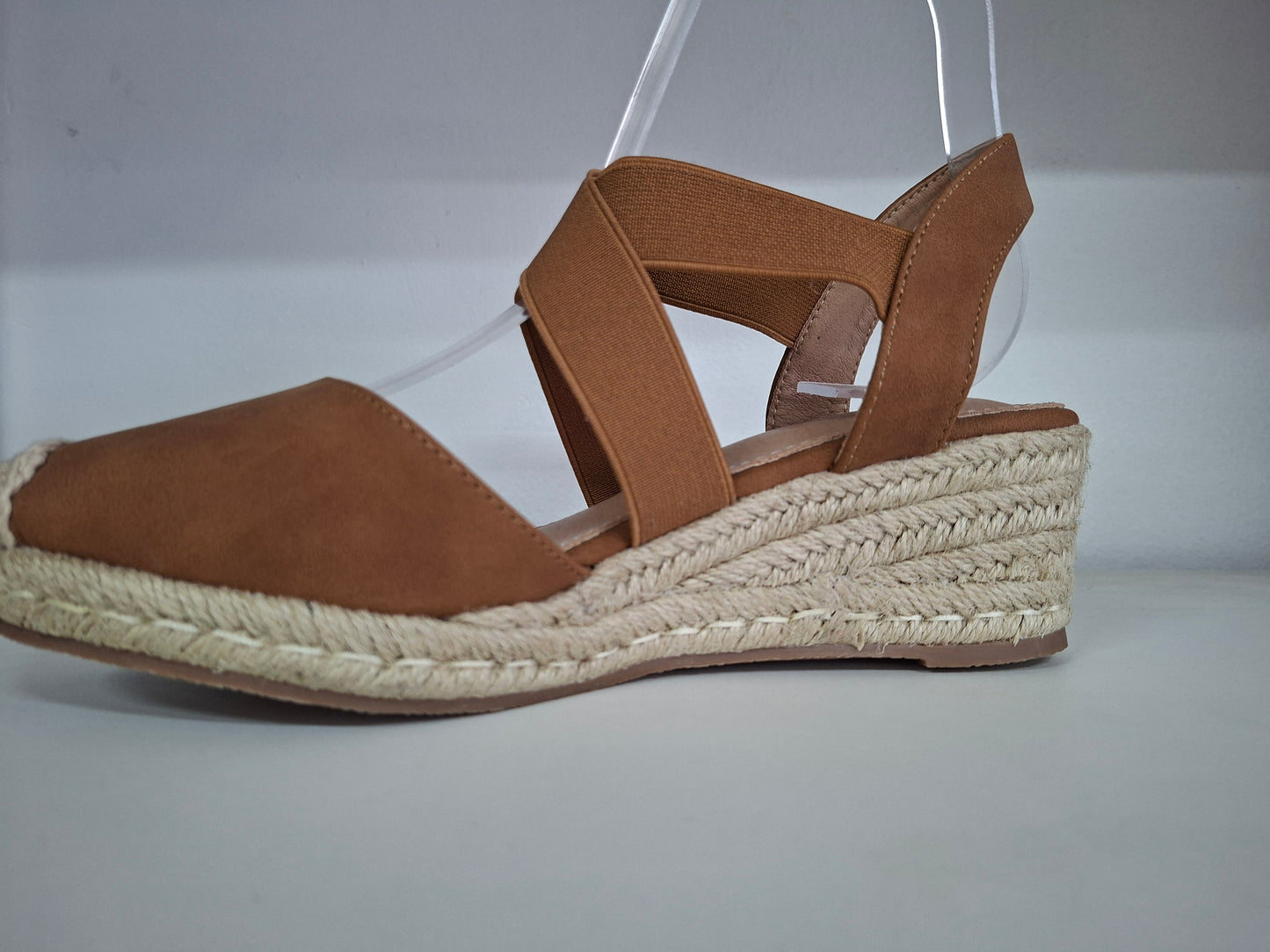 Tan Wedge with supports sandal