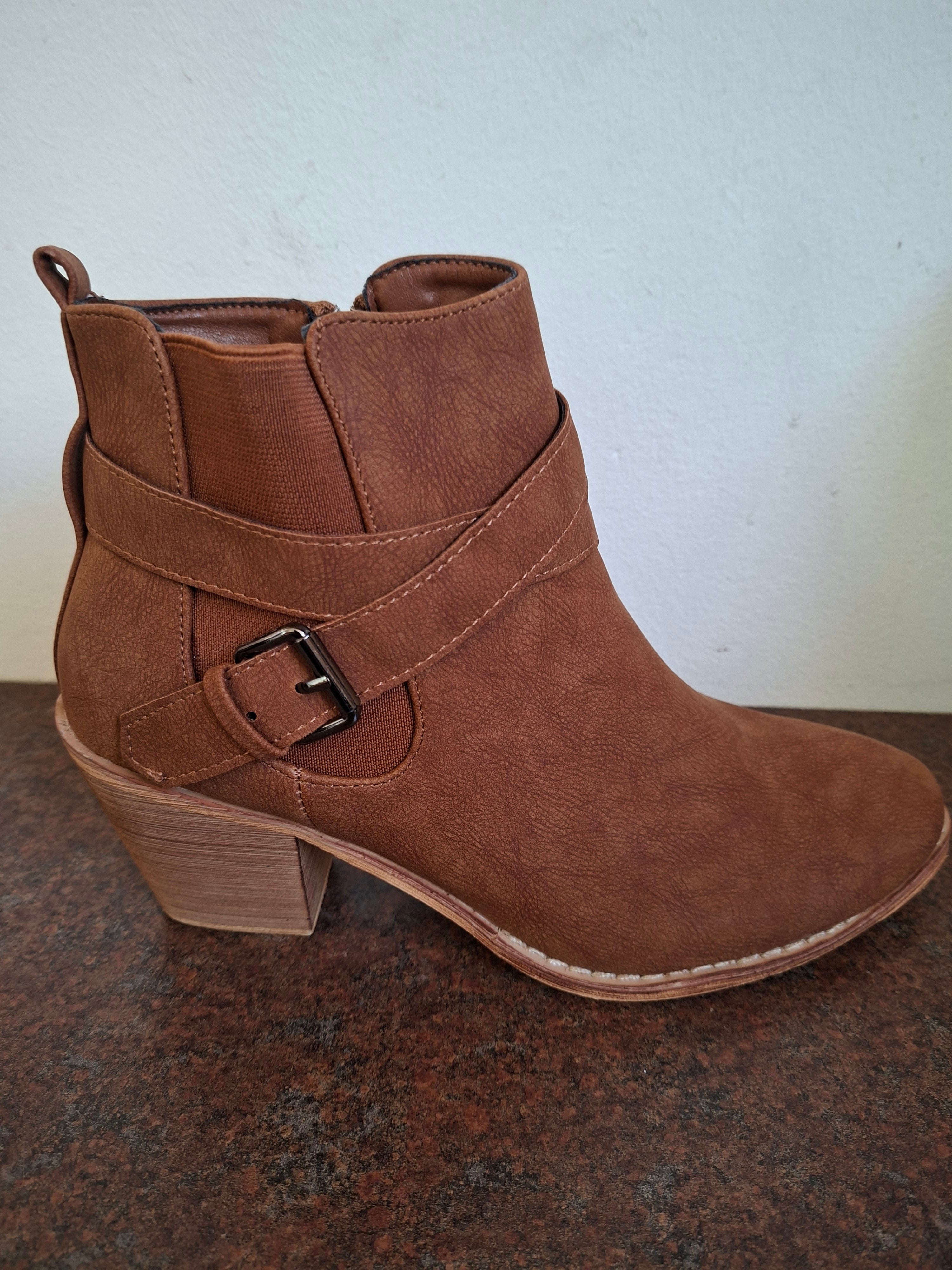 Tan Boot