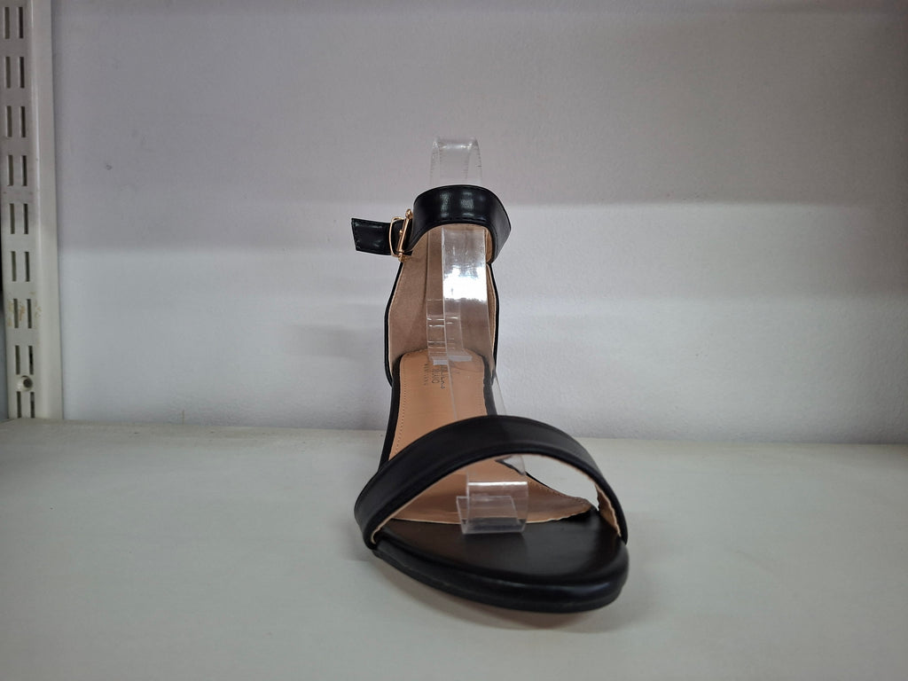 Black sandal