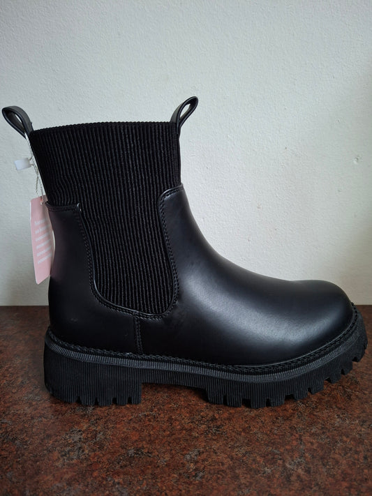 Black Chunky Boot