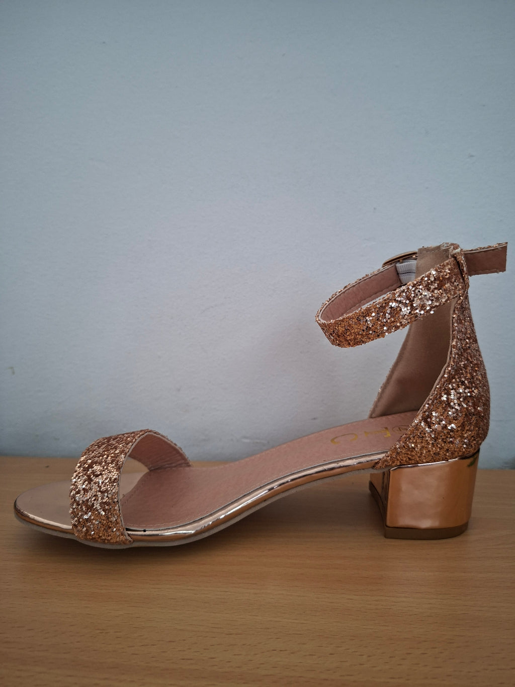Rosegold flat shoe
