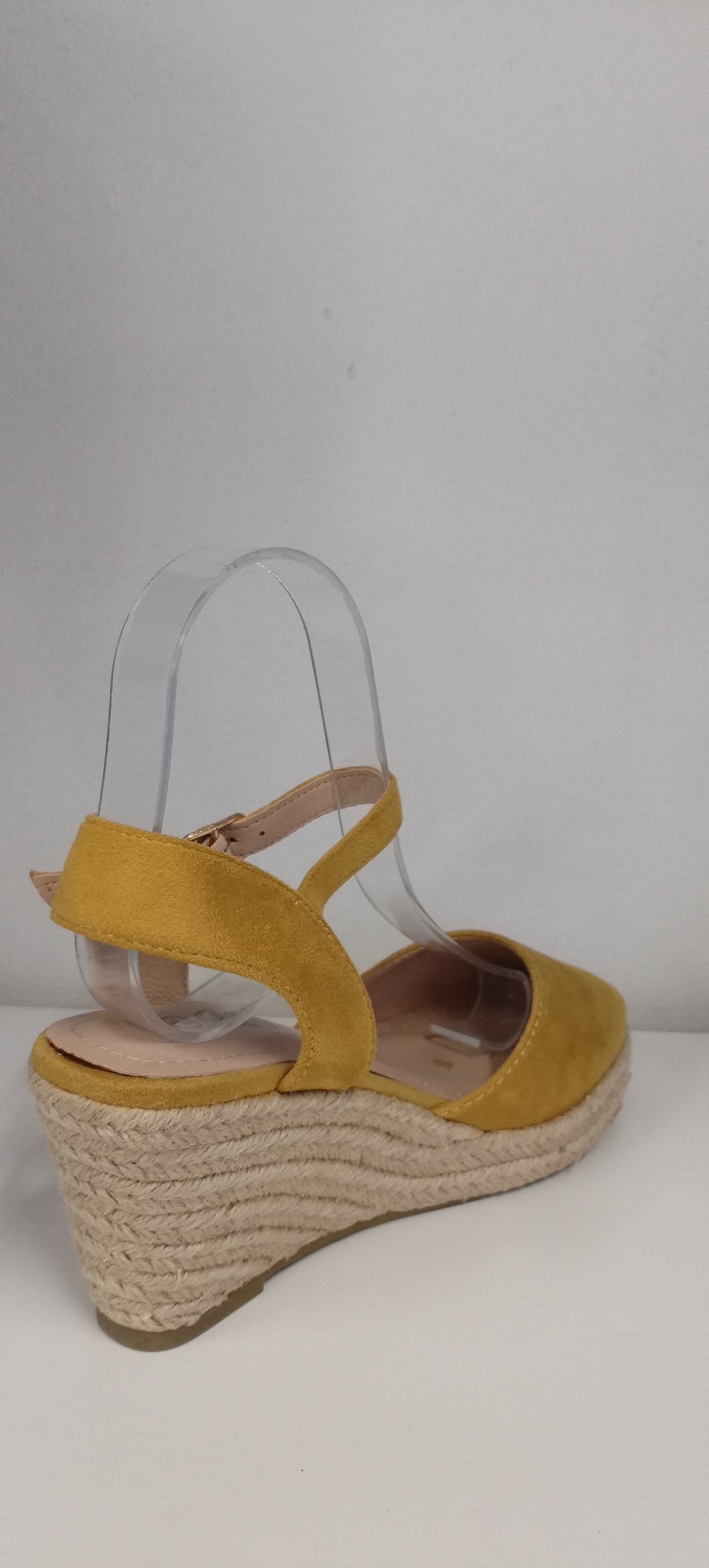 Mustard wedge