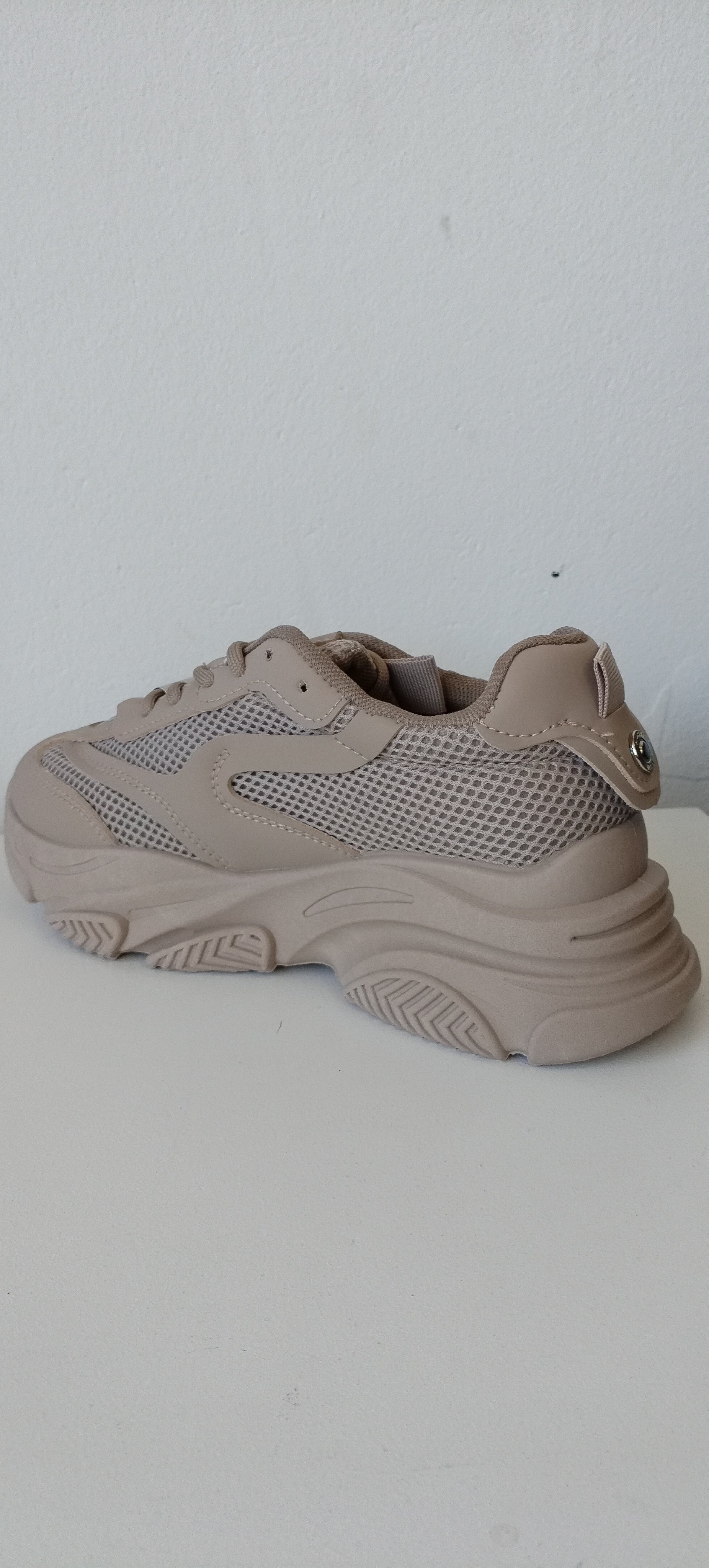 Khaki Cream Tekkies
