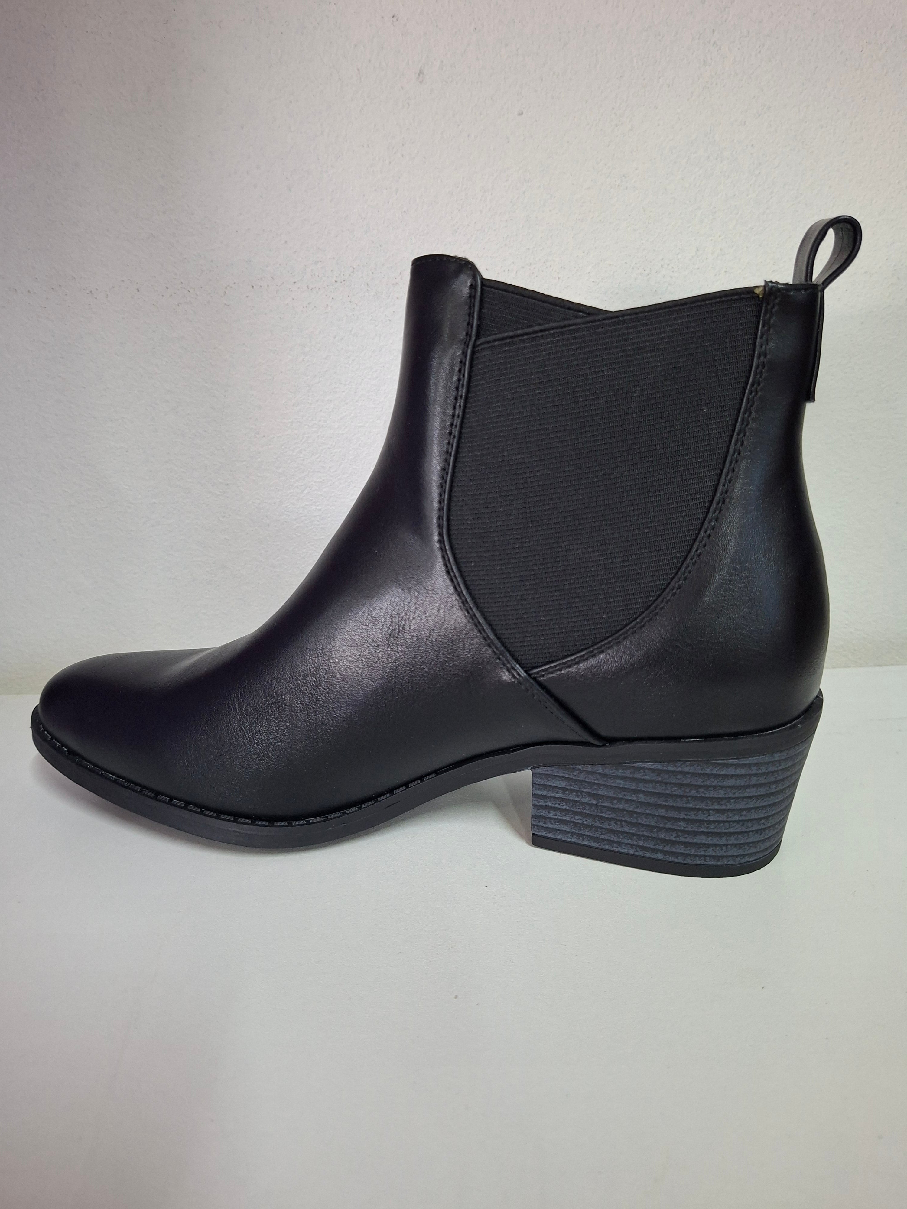 Black Boots